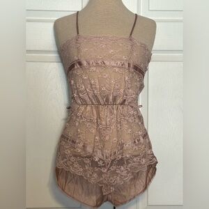 Elegant Lace Women’s Romper - Pink
